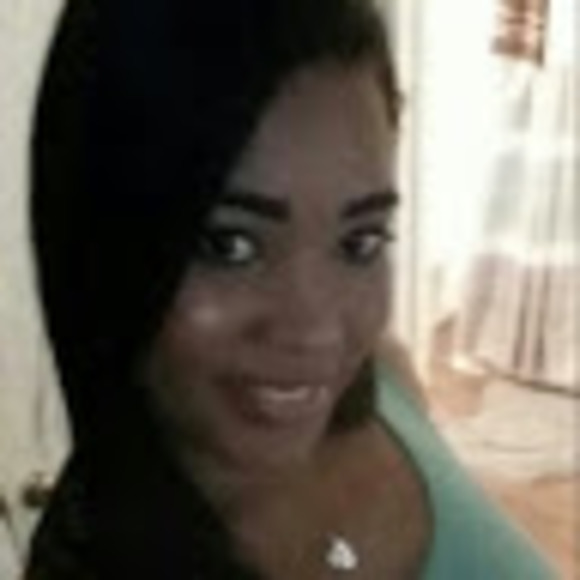 Meet your Posher, Letitia - Picture 1 of 1